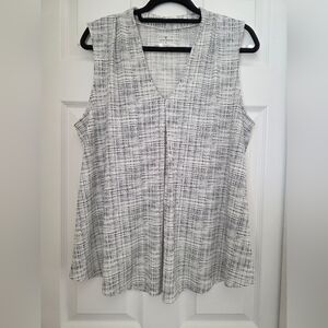 Worthington Black and White V-Neck